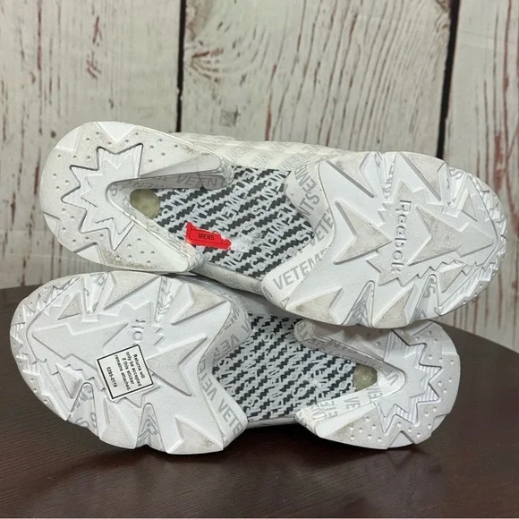 VETEMENTS X REEBOK instapump fury OG emoji white sneakers Men’s 6 Women’s 7 GUC - Picture 6 of 17